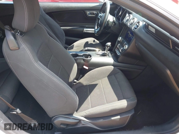 2016 Ford Mustang V6 z VIN 1FATP8EM7G5292011, wystawiony jako IAAI lot #42635923 z przebiegiem 85 719 mil mil oraz . Historia ofert i sprzedaży dostępna na DreamBid. Obrazek 5.