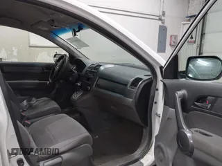 2008 Honda CR-V LX z VIN JHLRE48328C075617, wystawiony jako IAAI lot #41964725 z przebiegiem 233 100 mil mil oraz . Historia ofert i sprzedaży dostępna na DreamBid. Obrazek 5.