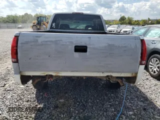 1994 GMC Sierra 1500 with VIN 1GTEC19KXRE557960, listed as a Copart auction lot 71677974 with 194,641 mi miles and Salvage Title. Bid and sale history available at DreamBid. Image 6.