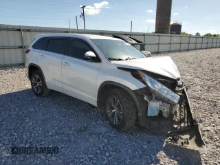 2018 Toyota Highlander LE with VIN 5TDZARFH4JS033748, listed as a Copart auction lot 55203825 with Not provided miles and Salvage title. Bid and sale history available at DreamBid. Image 4.