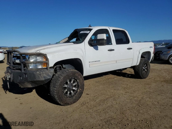 2011 Chevrolet Silverado 1500 LT with VIN 3GCPKSE3XBG317368, listed as a Copart auction lot 47583355 with 105,867 mi miles and Salvage Title. Bid and sale history available at carsss.com. Image 1.
