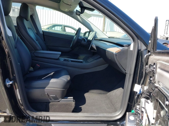 2022 Tesla Model Y Long Range with VIN 7SAYGDEE6NF480471, listed as a IAAI auction lot 41985797 with 82,777 mi miles and . Bid and sale history available at DreamBid. Image 5.