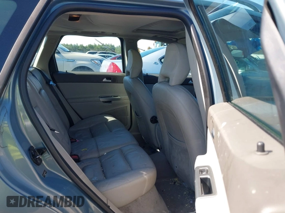 2008 Volvo V50 2.5T R-Design with VIN YV1MJ672182420949, listed as a IAAI auction lot 41992683 with 241,077 mi miles. Bid and sale history available at carsss.com. Image 8.