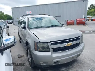 2007 Chevrolet Suburban LT с VIN 3GNFC16007G185405, выставлен на аукционе IAAI как лот 42471956 с пробегом 324 164 миль миль и . История ставок и продаж доступна на DreamBid. Изображение 1.
