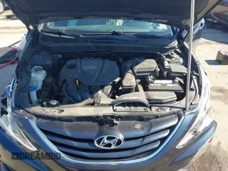 2013 Hyundai Sonata GLS z VIN 5NPEB4AC0DH664033, wystawiony jako IAAI lot #41700987 z przebiegiem 106 266 mil mil oraz . Historia ofert i sprzedaży dostępna na DreamBid. Obrazek 10.