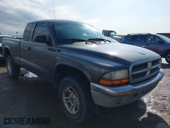2004 Dodge Dakota SLT with VIN 1D7HG42N44S618405, listed as a IAAI auction lot 40895893 with 172,324 mi miles. Bid and sale history available at carsss.com. Image 1.