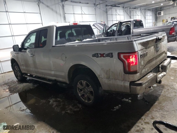 2015 Ford F-150 XLT with VIN 1FTFX1EG6FFC18080, listed as a Copart auction lot 44525305 with 204,497 mi miles and Salvage Title. Bid and sale history available at carsss.com. Image 2.