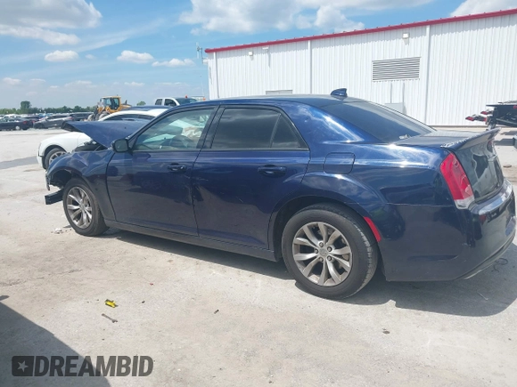 2015 Chrysler 300 Limited z VIN 2C3CCAAG6FH931679, wystawiony jako IAAI lot #42205179 z przebiegiem 209 208 mil mil oraz . Historia ofert i sprzedaży dostępna na DreamBid. Obrazek 14.