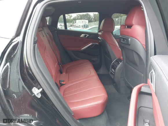 2021 BMW X6 xDrive40i with VIN 5UXCY6C08M9G88854, listed as a IAAI auction lot 41733568 with 30,150 mi miles. Bid and sale history available at carsss.com. Image 8.