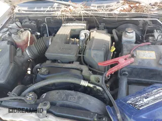 2005 GMC Canyon SLE Z71 with VIN 1GTDS196458115296, listed as a IAAI auction lot 42053344 with 290,209 mi miles. Bid and sale history available at carsss.com. Image 10.