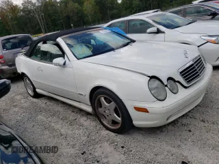 2002 Mercedes-Benz CLK 320/430 with VIN WDBLK65G52T109375, listed as a Copart auction lot 71832724 with 207,707 mi miles and Salvage Title. Bid and sale history available at carsss.com. Image 4.