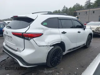 2023 Toyota Highlander L z VIN 5TDKDRBH4PS513554, wystawiony jako IAAI lot #41945380 z przebiegiem 41 453 mil mil oraz . Historia ofert i sprzedaży dostępna na DreamBid. Obrazek 13.
