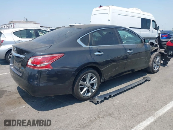 2013 Nissan Altima SL with VIN 1N4AL3AP9DN438569, listed as a IAAI auction lot 42713830 with 213,978 mi miles and . Bid and sale history available at DreamBid. Image 4.