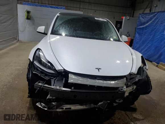 2024 Tesla Model Y Long Range с VIN 7SAYGDEE8RA266519, выставлен на аукционе Copart как лот 60899095 с пробегом Не указан миль и Списание • Salvage title. История ставок и продаж доступна на DreamBid. Изображение 5.