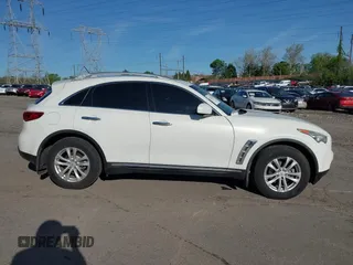 2013 Infiniti FX with VIN JN8CS1MWXDM170526, listed as a IAAI auction lot 42123275 with 171,778 mi miles and . Bid and sale history available at DreamBid. Image 14.