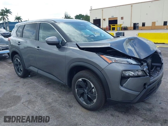 2025 Nissan Rogue SV with VIN JN8BT3BA0SW006750, listed as a IAAI auction lot 42075990 with 3,867 mi miles. Bid and sale history available at carsss.com. Image 1.
