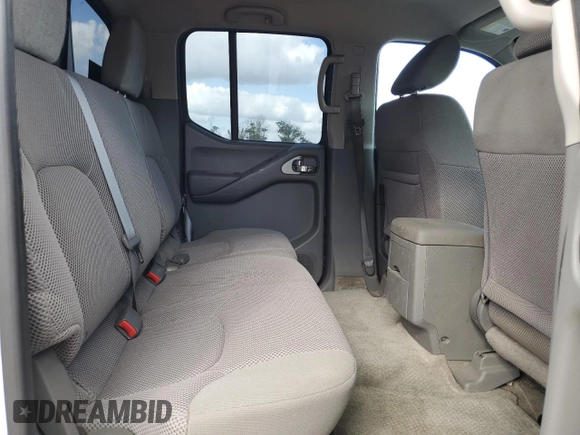 2015 Nissan Frontier SV z VIN 1N6AD0FR9FN754344, wystawiony jako Copart lot #80561574 z przebiegiem 131 225 mil mil oraz Szkoda całkowita • Salvage title. Historia ofert i sprzedaży dostępna na DreamBid. Obrazek 10.