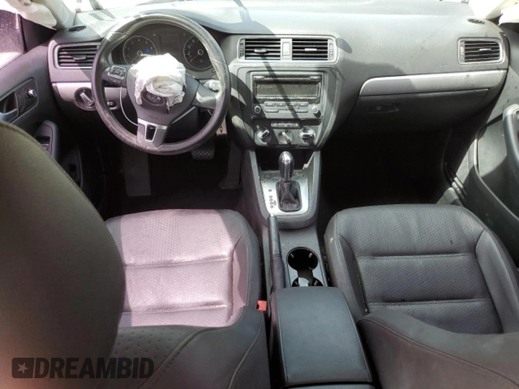 2014 Volkswagen Jetta SE with VIN 3VWD07AJ7EM293656, listed as a Copart auction lot 55077455 with 82,160 mi miles and Salvage title. Bid and sale history available at DreamBid. Image 8.