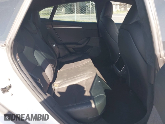 2022 Tesla Model S z VIN 5YJSA1E59NF470813, wystawiony jako IAAI lot #41935297 z przebiegiem Nie podano mil oraz . Historia ofert i sprzedaży dostępna na DreamBid. Obrazek 8.
