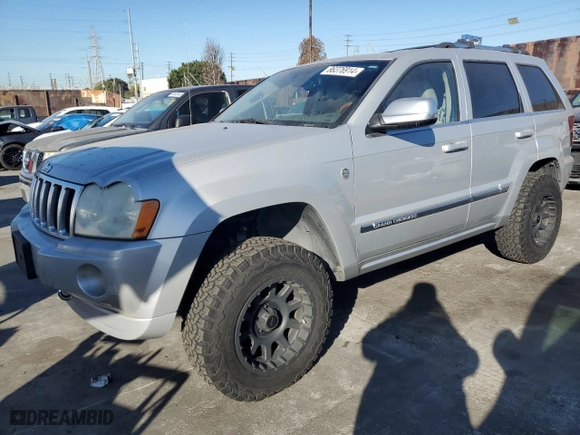 2006 Jeep Grand Cherokee Overland with VIN 1J8HR68226C196931, listed as a Copart auction lot 86376914 with 110,795 mi miles and Salvage Title. Bid and sale history available at carsss.com. Image 1.