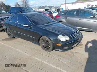 2004 Mercedes-Benz CLK-Class 5.0L with VIN WDBTJ75J14F095156, listed as a IAAI auction lot 41815605 with 176,902 mi miles. Bid and sale history available at carsss.com. Image 1.