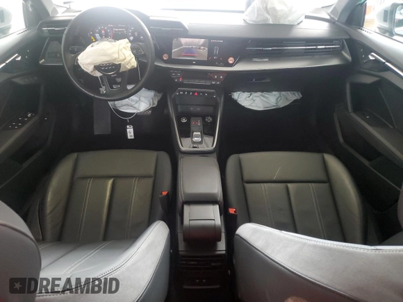 2024 Audi A3 Premium z VIN WAUAUDGY2RA127557, wystawiony jako Copart lot #58738645 z przebiegiem 18 581 mil mil oraz Tytuł czysty. Historia ofert i sprzedaży dostępna na DreamBid. Obrazek 8.