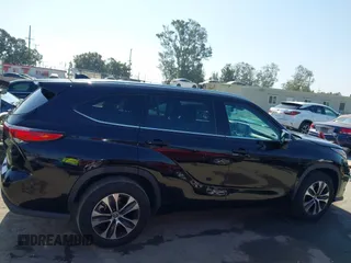 2021 Toyota Highlander XLE with VIN 5TDGZRAH2MS065304, listed as a IAAI auction lot 42386731 with 67,893 mi miles and . Bid and sale history available at DreamBid. Image 14.