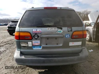 2000 Toyota Sienna LE with VIN 4T3ZF13C7YU235777, listed as a Copart auction lot 43792734 with 223,722 mi miles and Salvage Title. Bid and sale history available at carsss.com. Image 6.