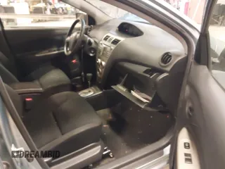 2010 Toyota Yaris with VIN JTDBT4K38A4078860, listed as a IAAI auction lot 41721278 with 1 mi miles. Bid and sale history available at carsss.com. Image 5.