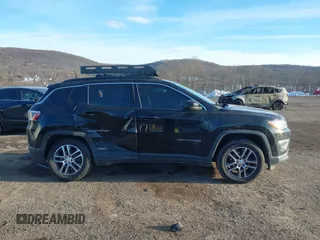 2018 Jeep Compass Altitude with VIN 3C4NJDBB5JT117506, listed as a IAAI auction lot 41447381 with 93,577 mi miles and . Bid and sale history available at carsss.com. Image 13.