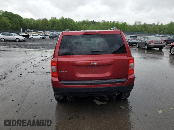 2015 Jeep Patriot Altitude z VIN 1C4NJRBBXFD425829, wystawiony jako Copart lot #56540355 z przebiegiem 98 752 mil mil oraz Szkoda całkowita • Salvage title. Historia ofert i sprzedaży dostępna na DreamBid. Obrazek 6.