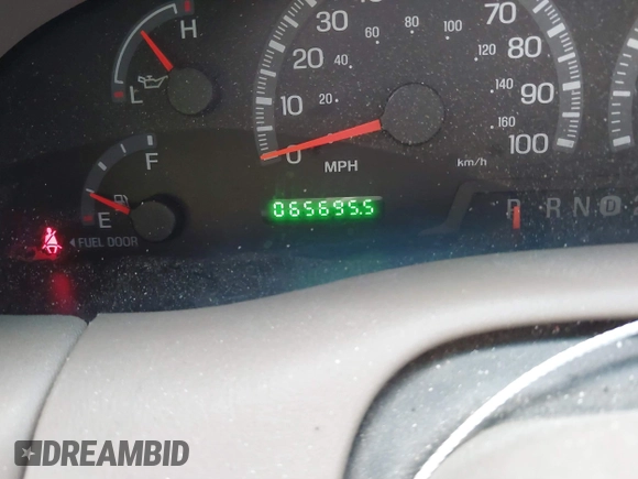 2001 Ford F-150 XL z VIN 1FTZX17201NA28384, wystawiony jako IAAI lot #39496964 z przebiegiem 65 695 mil mil oraz . Historia ofert i sprzedaży dostępna na DreamBid. Obrazek 7.