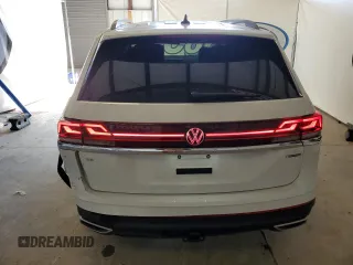 2025 Volkswagen Atlas SE with VIN 1V2HR2CA6SC502567, listed as a Copart auction lot 42052585 with 8,407 mi miles and Clean title. Bid and sale history available at DreamBid. Image 6.