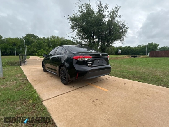 2023 Toyota Corolla LE with VIN 5YFB4MDE3PP045556, listed as a Copart auction lot 55272035 with 32,319 mi miles and Clean Title. Bid and sale history available at carsss.com. Image 3.