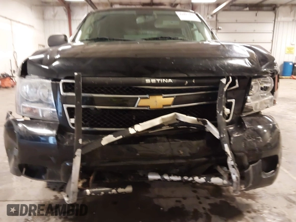 2013 Chevrolet Tahoe Commercial z VIN 1GNSK2E01DR331721, wystawiony jako IAAI lot #42093449 z przebiegiem 178 731 mil mil oraz . Historia ofert i sprzedaży dostępna na DreamBid. Obrazek 6.