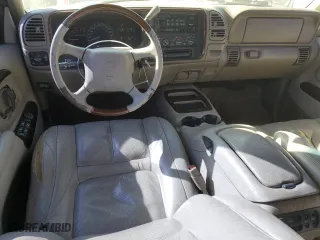 2000 Cadillac Escalade with VIN 1GYEK63R3YR218500, listed as a Copart auction lot 77676354 with 164,602 mi miles and Clean Title. Bid and sale history available at carsss.com. Image 8.
