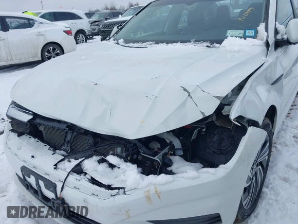 2021 Volkswagen Jetta SEL with VIN 3VWE57BU4MM016475, listed as a IAAI auction lot 41350821 with 27,782 mi miles and . Bid and sale history available at DreamBid. Image 6.