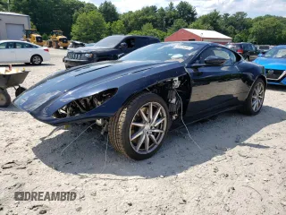 2018 Aston Martin DB11 z VIN SCFRMFAVXJGL03743, wystawiony jako Copart lot #61625494 z przebiegiem 17 207 mil mil oraz Szkody całkowita. Historia ofert i sprzedaży dostępna na DreamBid. Obrazek 1.