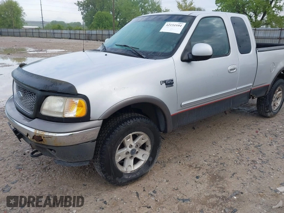 2003 Ford F-150 XL z VIN 1FTRX18W93NA69004, wystawiony jako IAAI lot #42154104 z przebiegiem 210 344 mil mil oraz . Historia ofert i sprzedaży dostępna na DreamBid. Obrazek 2.