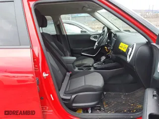 2020 Kia Soul LX with VIN KNDJ23AU9L7048111, listed as a IAAI auction lot 41672507 with 27,946 mi miles. Bid and sale history available at carsss.com. Image 5.