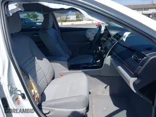 2015 Toyota Camry XLE with VIN 4T1BF1FK6FU106259, listed as a IAAI auction lot 41708580 with 86,673 mi miles. Bid and sale history available at carsss.com. Image 5.