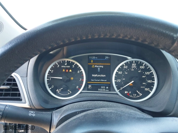 2019 Nissan Sentra SR with VIN 3N1AB7AP1KY428061, listed as a IAAI auction lot 41632633 with 95,648 mi miles. Bid and sale history available at carsss.com. Image 7.