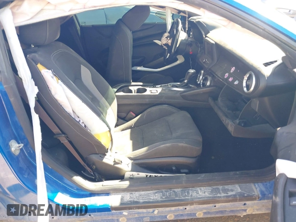 2017 Chevrolet Camaro 1LT z VIN 1G1FB1RS2H0158584, wystawiony jako IAAI lot #40488502 z przebiegiem 92 684 mil mil oraz . Historia ofert i sprzedaży dostępna na DreamBid. Obrazek 5.