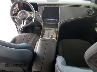 2023 Mercedes-Benz EQE 350+ z VIN 4JGGM2BBXPA007096, wystawiony jako Copart lot #64667993 z przebiegiem 1600 mil mil oraz . Historia ofert i sprzedaży dostępna na DreamBid. Obrazek 8.