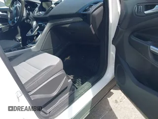 2013 Ford Escape SE with VIN 1FMCU9GXXDUD63179, listed as a IAAI auction lot 42017993 with 72,410 mi miles. Bid and sale history available at carsss.com. Image 5.