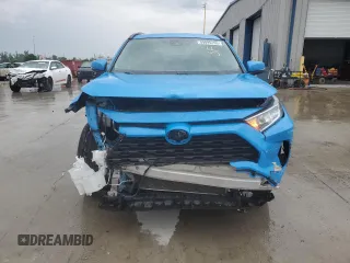 2021 Toyota RAV4 XLE with VIN 2T3P1RFV2MC142047, listed as a Copart auction lot 59095105 with 90,624 mi miles and Salvage title. Bid and sale history available at DreamBid. Image 5.