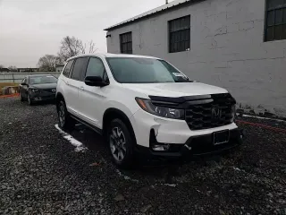 2022 Honda Passport TrailSport z VIN 5FNYF8H67NB017914, wystawiony jako Copart lot #43468345 z przebiegiem 35 560 mil mil oraz Szkoda całkowita • Salvage title. Historia ofert i sprzedaży dostępna na DreamBid. Obrazek 14.