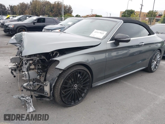 2019 Mercedes-Benz C 300 z VIN WDDWK8DB4KF901750, wystawiony jako IAAI lot #42127043 z przebiegiem 51 498 mil mil oraz . Historia ofert i sprzedaży dostępna na DreamBid. Obrazek 2.