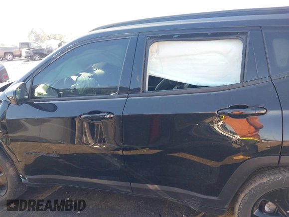 2021 Jeep Compass Altitude with VIN 3C4NJCBB4MT604761, listed as a IAAI auction lot 41643245 with 63,647 mi miles. Bid and sale history available at carsss.com. Image 15.