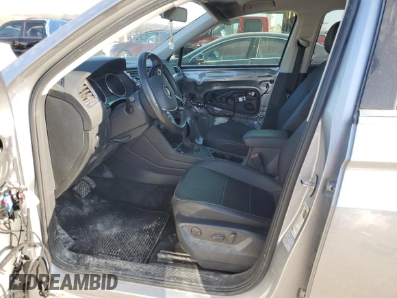 2020 Volkswagen Tiguan SE z VIN 3VV3B7AX4LM113769, wystawiony jako Copart lot #52862055 z przebiegiem 95 920 mil mil oraz Szkoda całkowita • Salvage title. Historia ofert i sprzedaży dostępna na DreamBid. Obrazek 7.